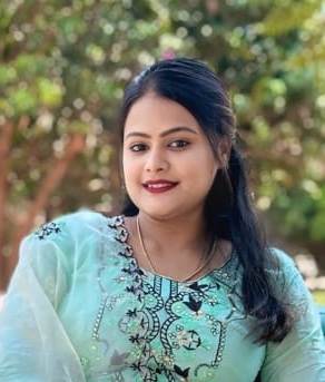 ELINA ELOVA (MBA)-Alumni Photo